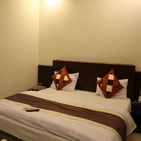 Hotel Seven Seas Inn 뉴델리 외부 사진