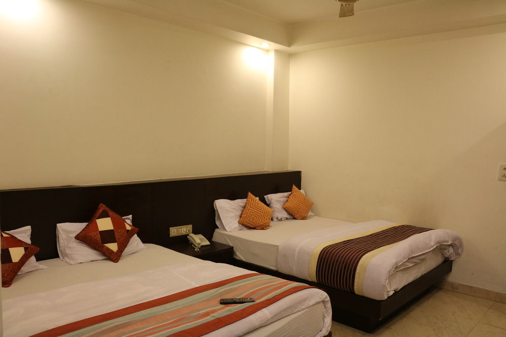 Hotel Seven Seas Inn 뉴델리 외부 사진