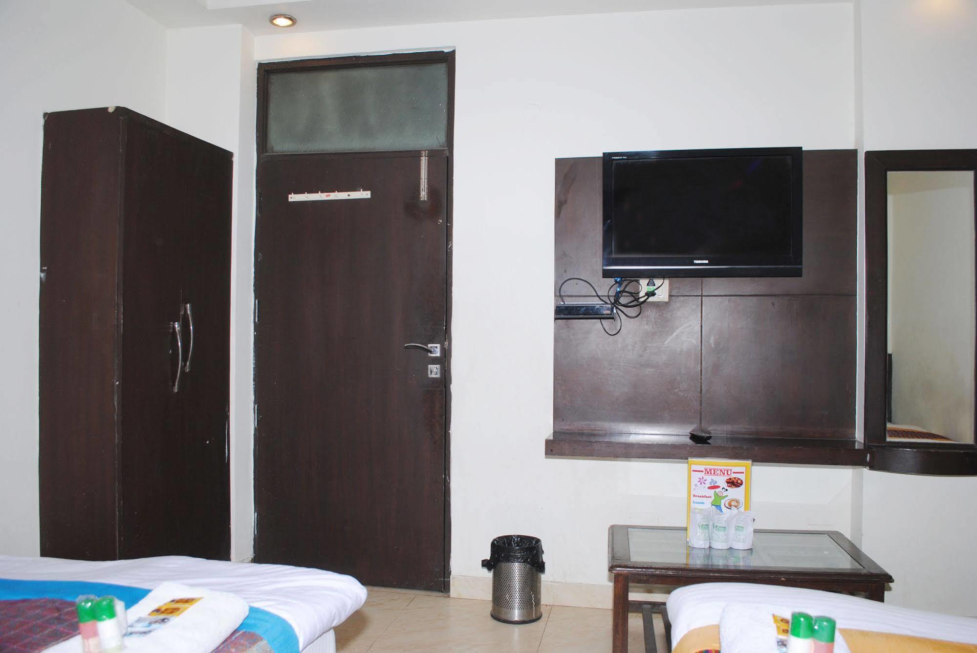 Hotel Seven Seas Inn 뉴델리 외부 사진