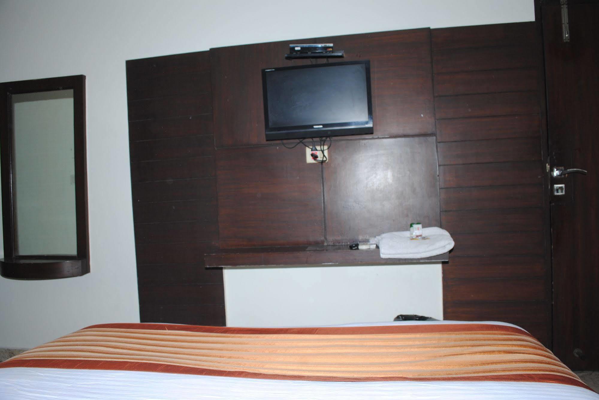Hotel Seven Seas Inn 뉴델리 외부 사진