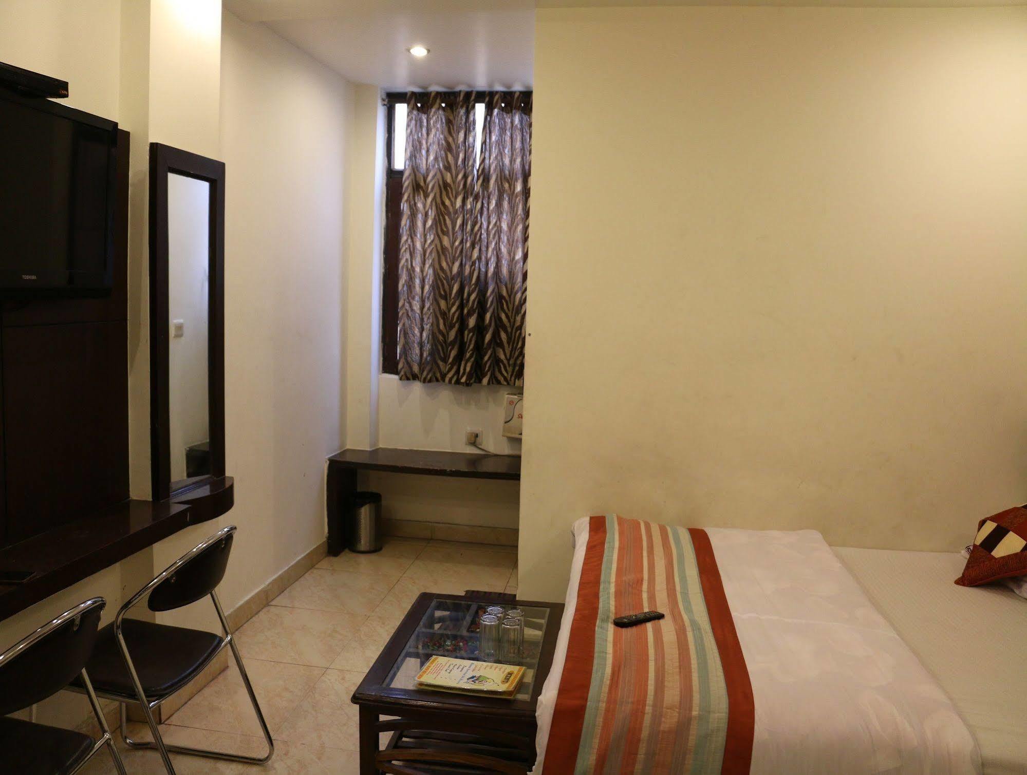 Hotel Seven Seas Inn 뉴델리 외부 사진